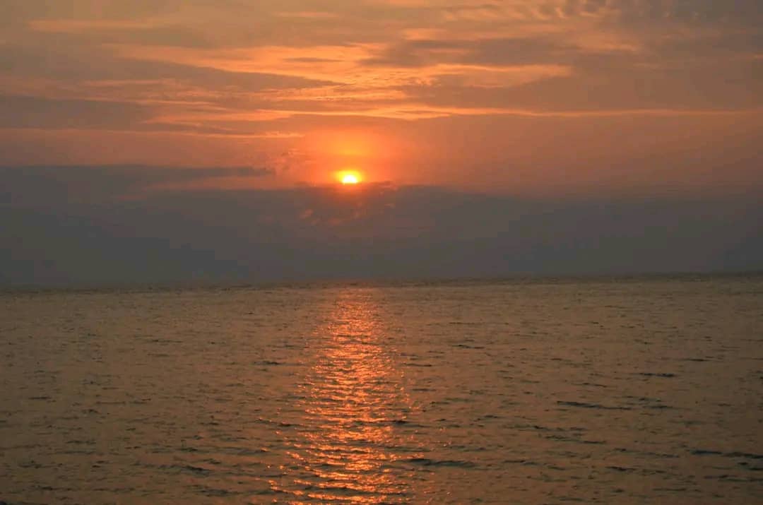 Executive Suite – Facing the Lake